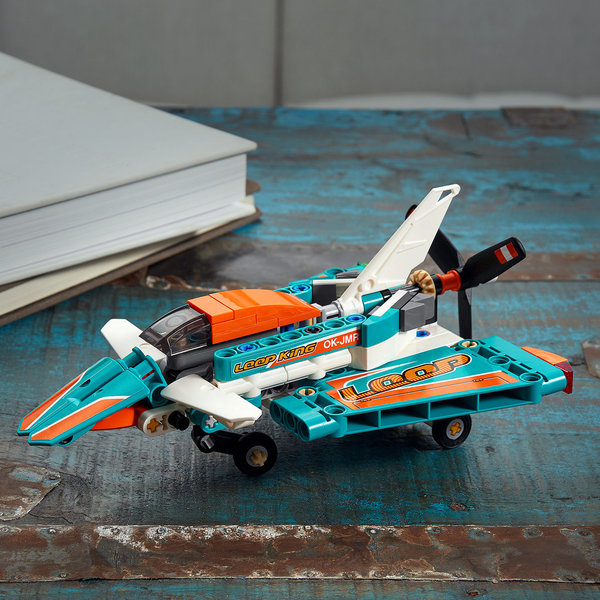 LEGO® Technic 42117 Rennflugzeug